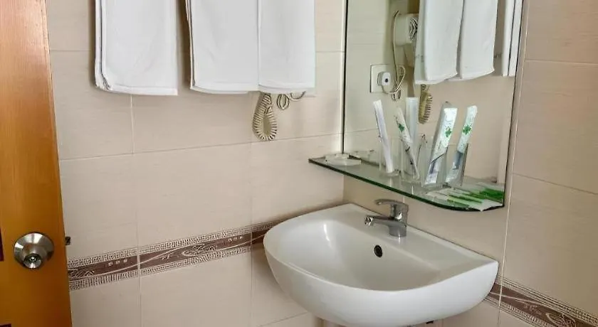 Man Va Hotel Макао